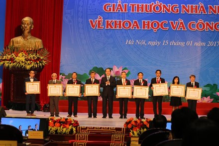  Vinh danh 16 công trình khoa học đoạt giải thưởng cao cấp của Việt Nam
